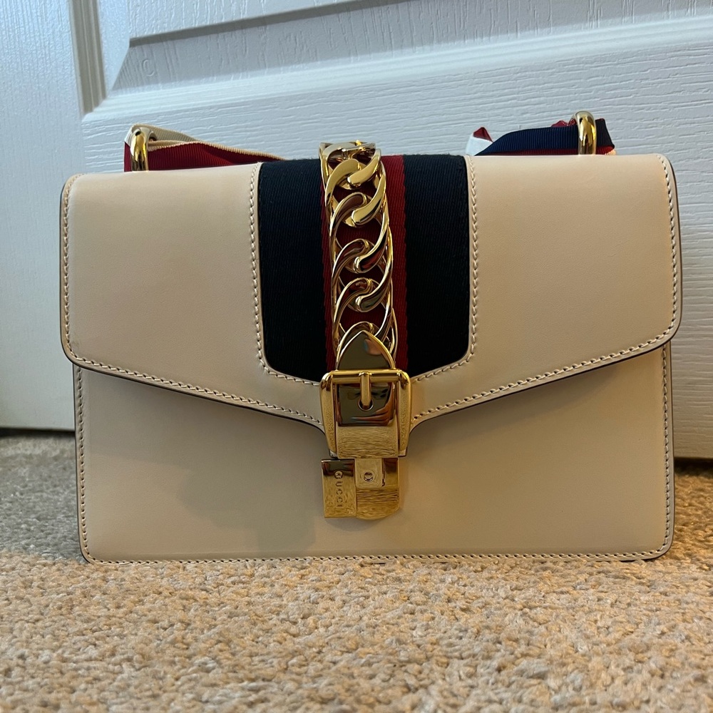 Gucci Sylvie Shoulder Bag
